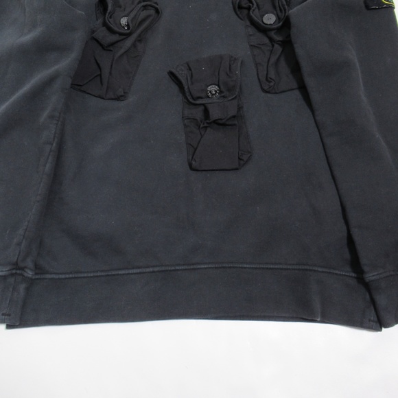 Stone Island Multi Detail Pocket Mock Neck Sweatshirt Black 751560519V0029 L - Picture 3 of 12